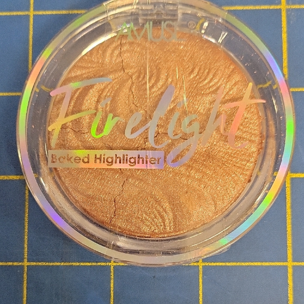 Amuse Firelight Baked Highlighter - Blaze New Sealed Compact